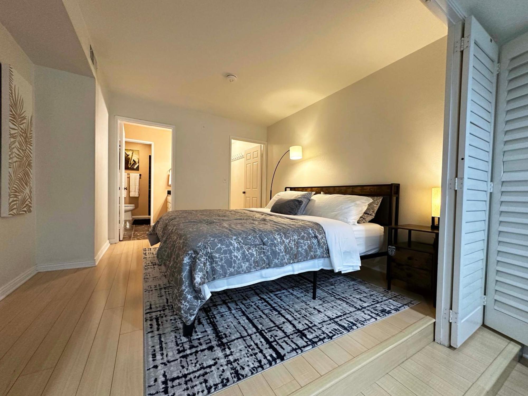 1 Bd Condominium Near Sunset Blvd لوس أنجلوس المظهر الخارجي الصورة