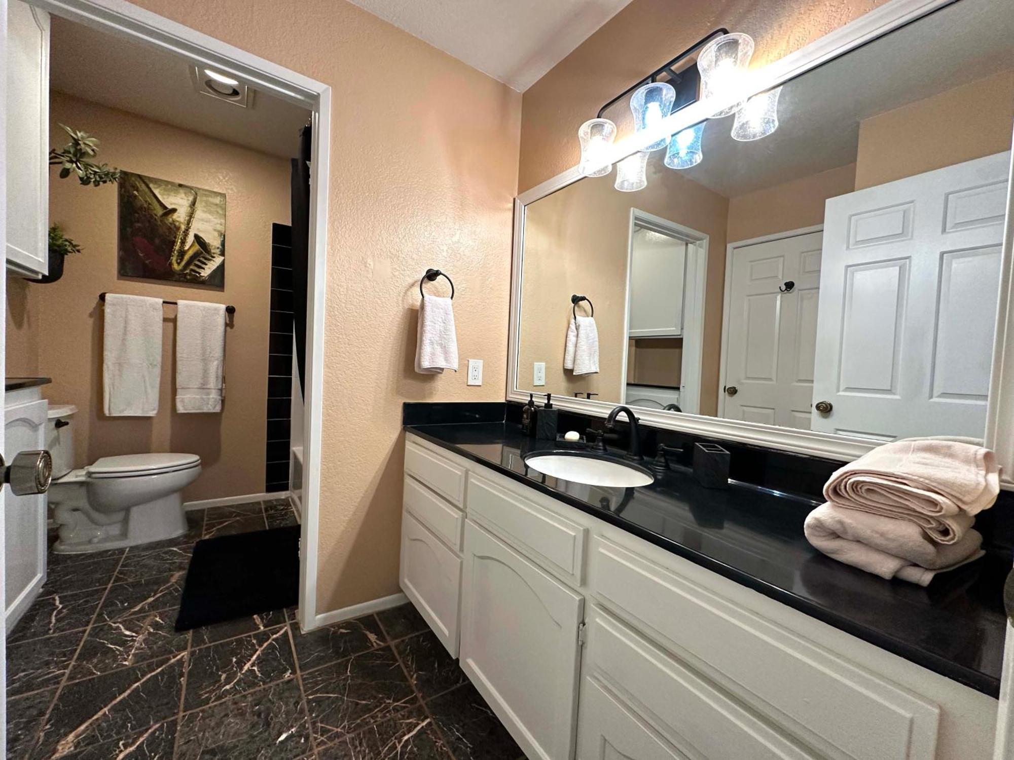 1 Bd Condominium Near Sunset Blvd لوس أنجلوس المظهر الخارجي الصورة
