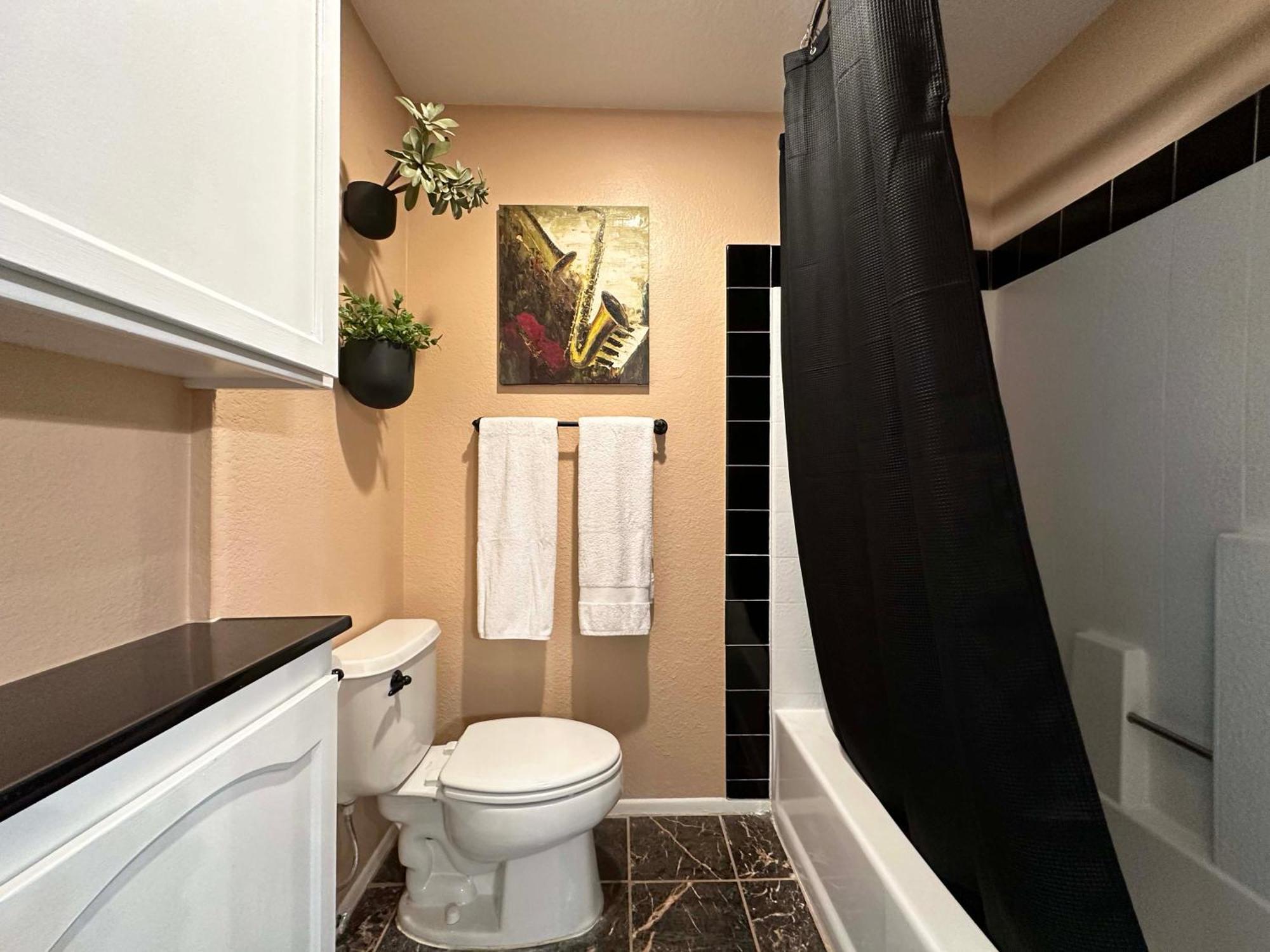 1 Bd Condominium Near Sunset Blvd لوس أنجلوس المظهر الخارجي الصورة